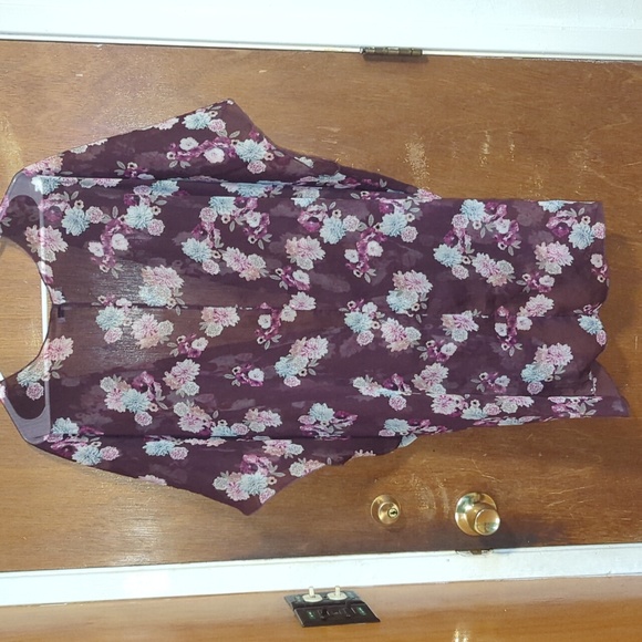 American eagle shrug/swim cover-up - Picture 2 of 4